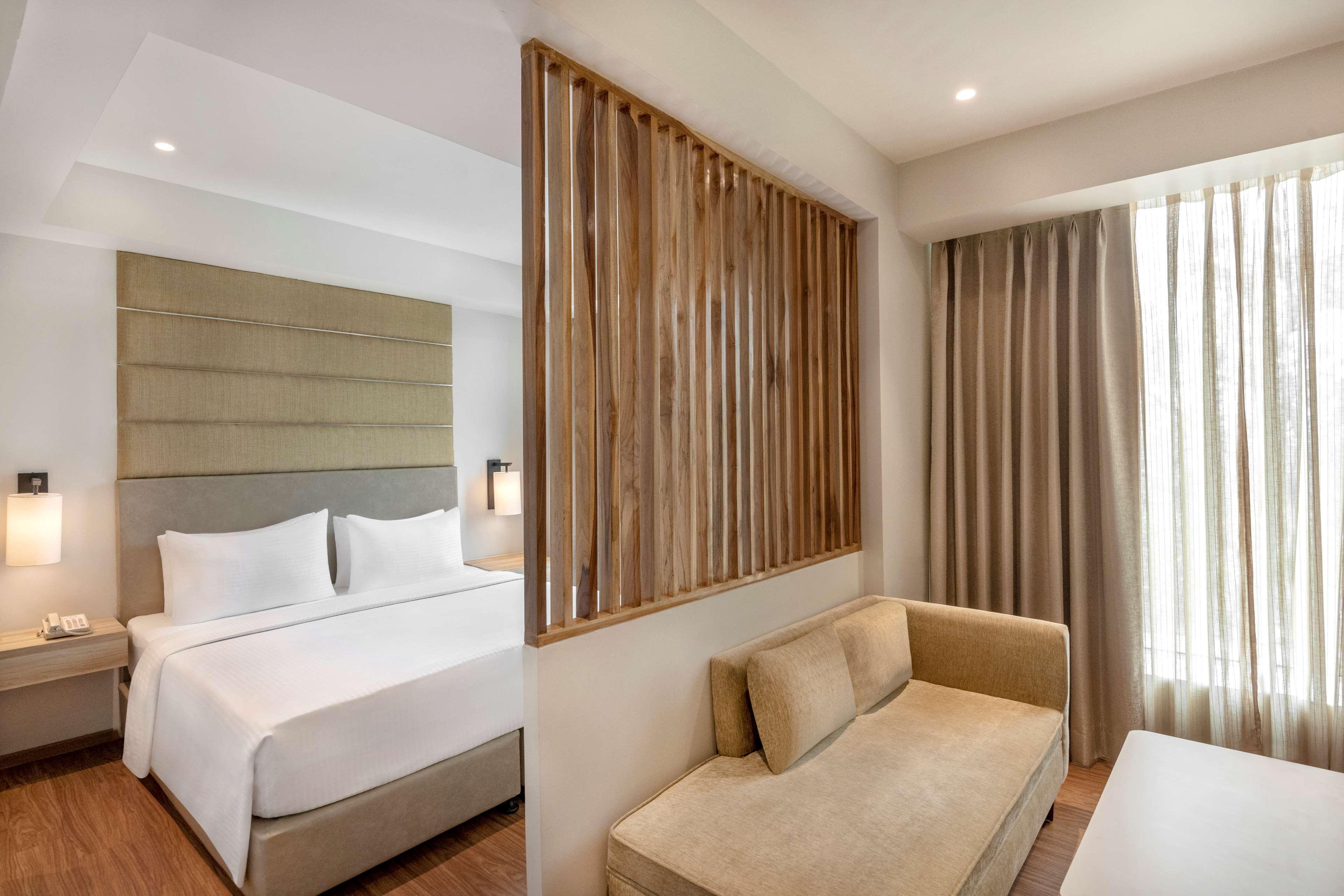 Radisson Hotel Bareilly Airport Екстериор снимка