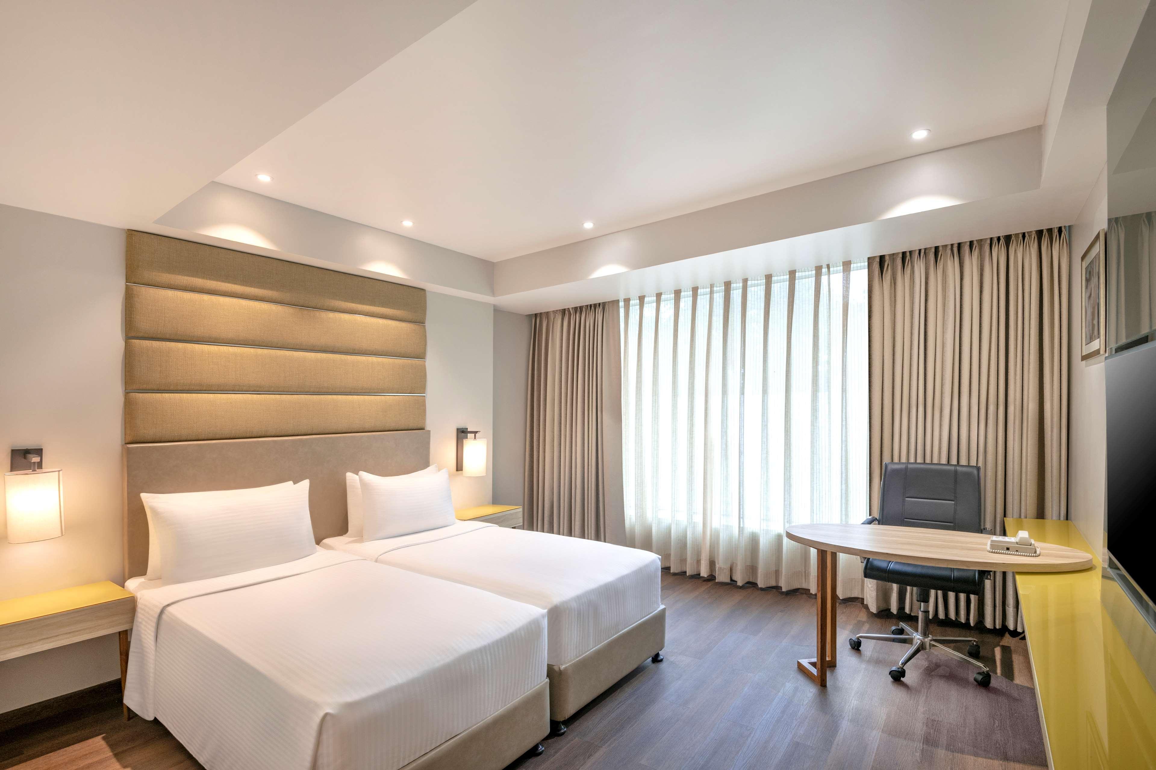 Radisson Hotel Bareilly Airport Екстериор снимка