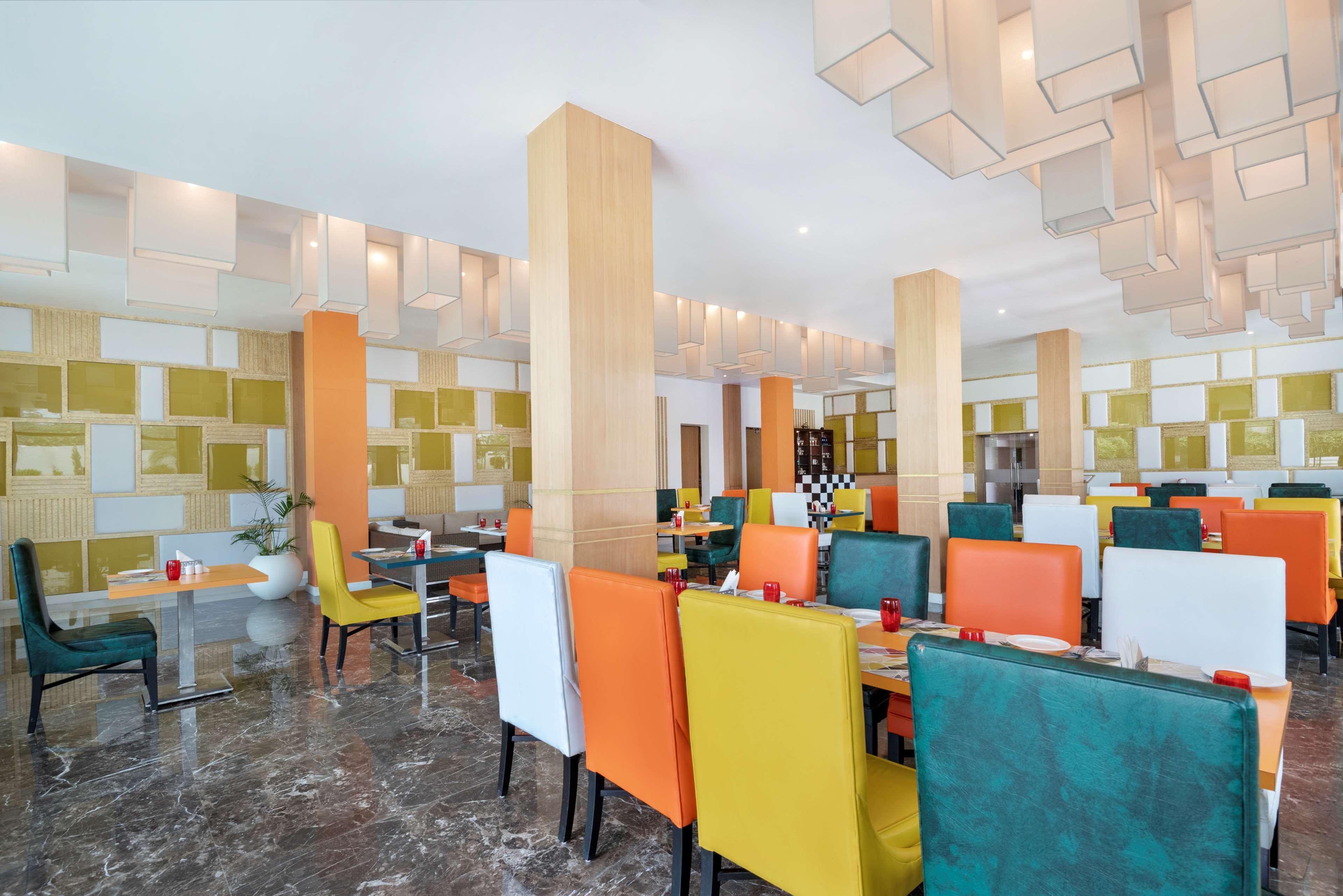 Radisson Hotel Bareilly Airport Екстериор снимка