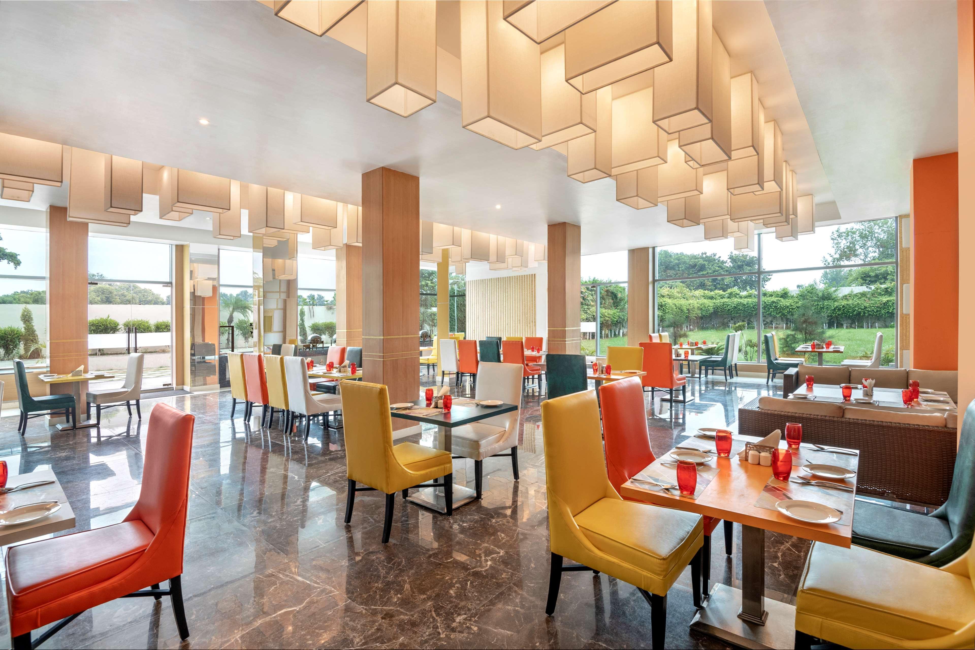 Radisson Hotel Bareilly Airport Екстериор снимка