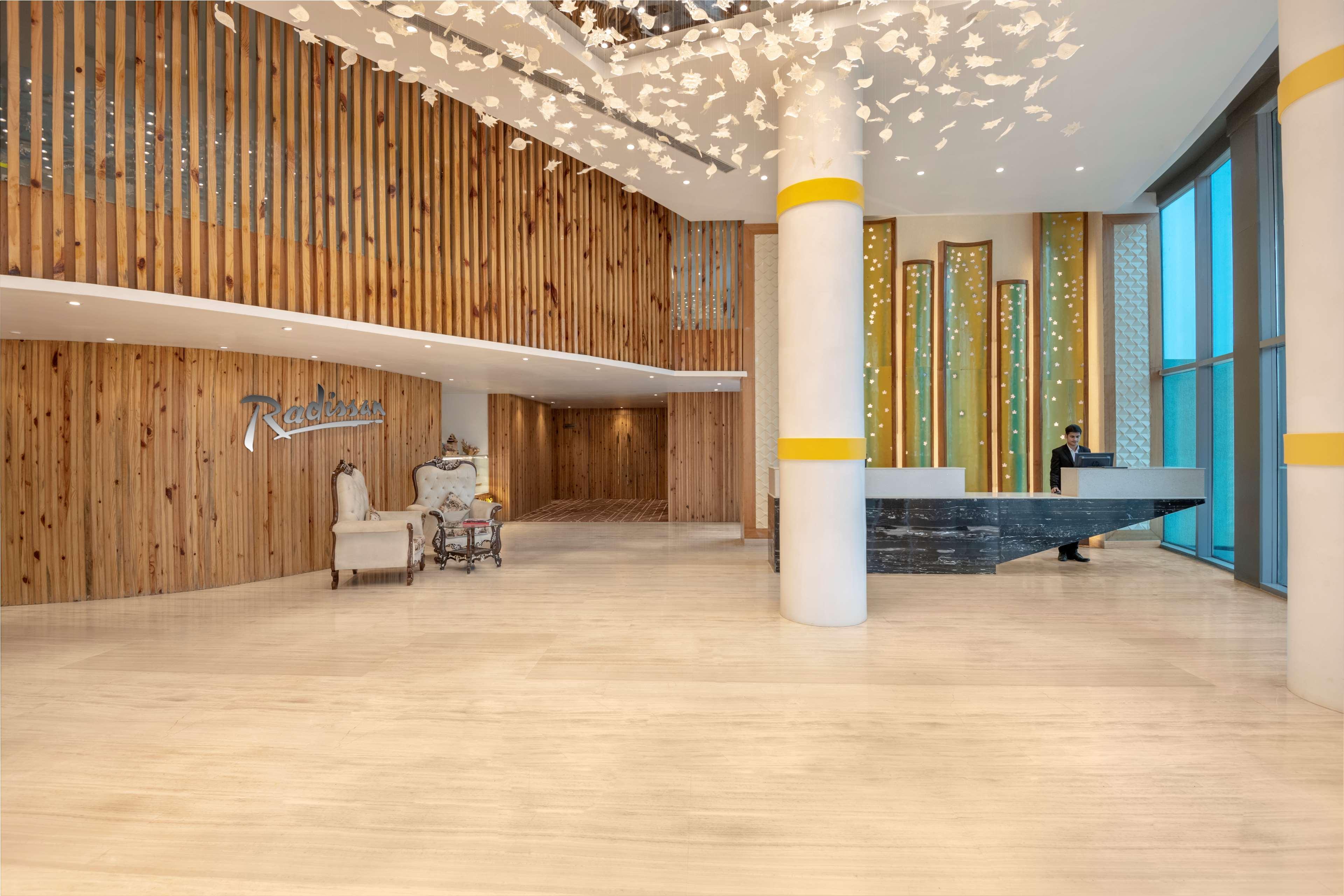 Radisson Hotel Bareilly Airport Екстериор снимка