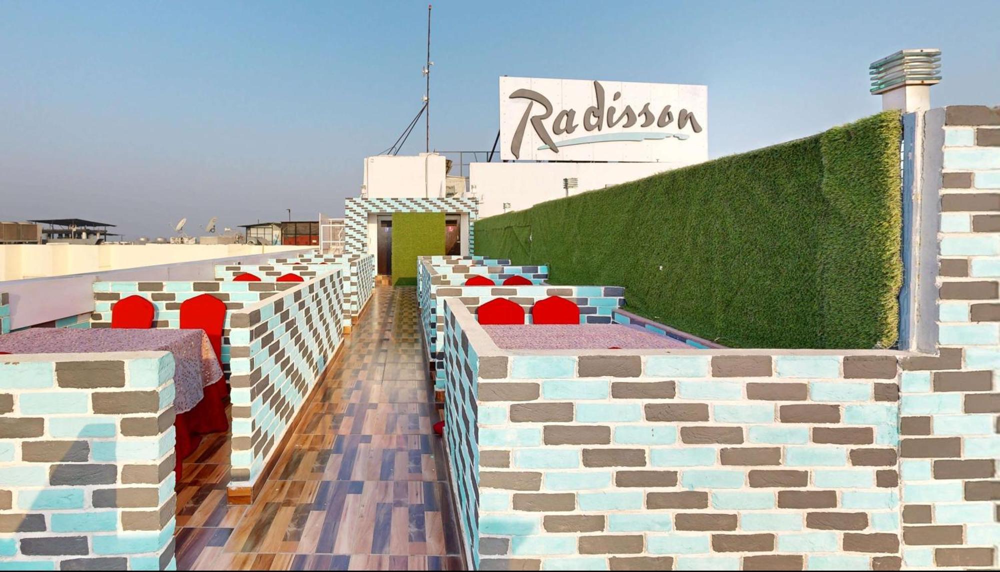 Radisson Hotel Bareilly Airport Екстериор снимка
