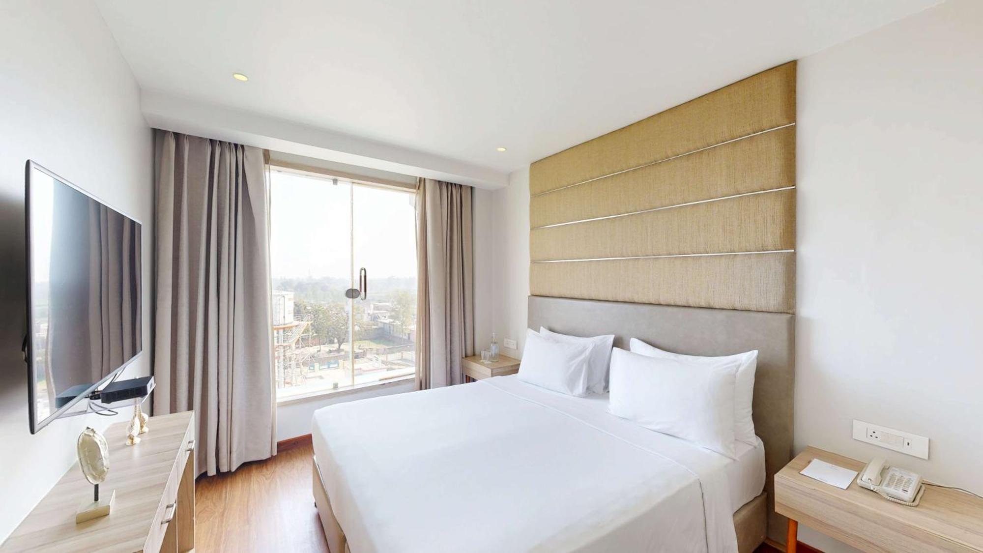 Radisson Hotel Bareilly Airport Екстериор снимка