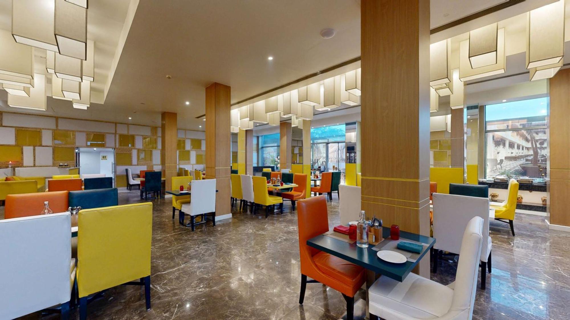 Radisson Hotel Bareilly Airport Екстериор снимка